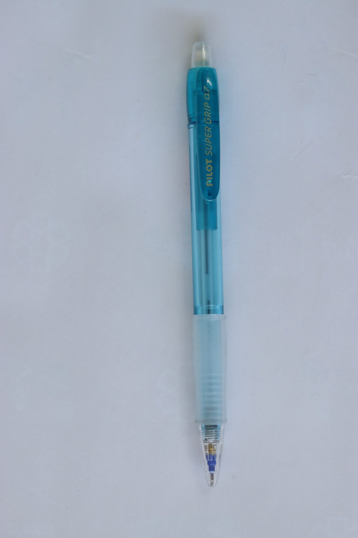 עפרון שפיצים פיילוט 0.7 - תכלת נאון